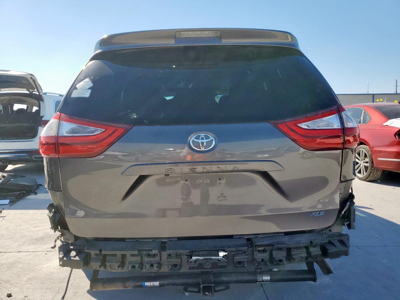 2017 Toyota Sienna Xle VIN: 5TDYZ3DC7HS893002 Lot: 86320865