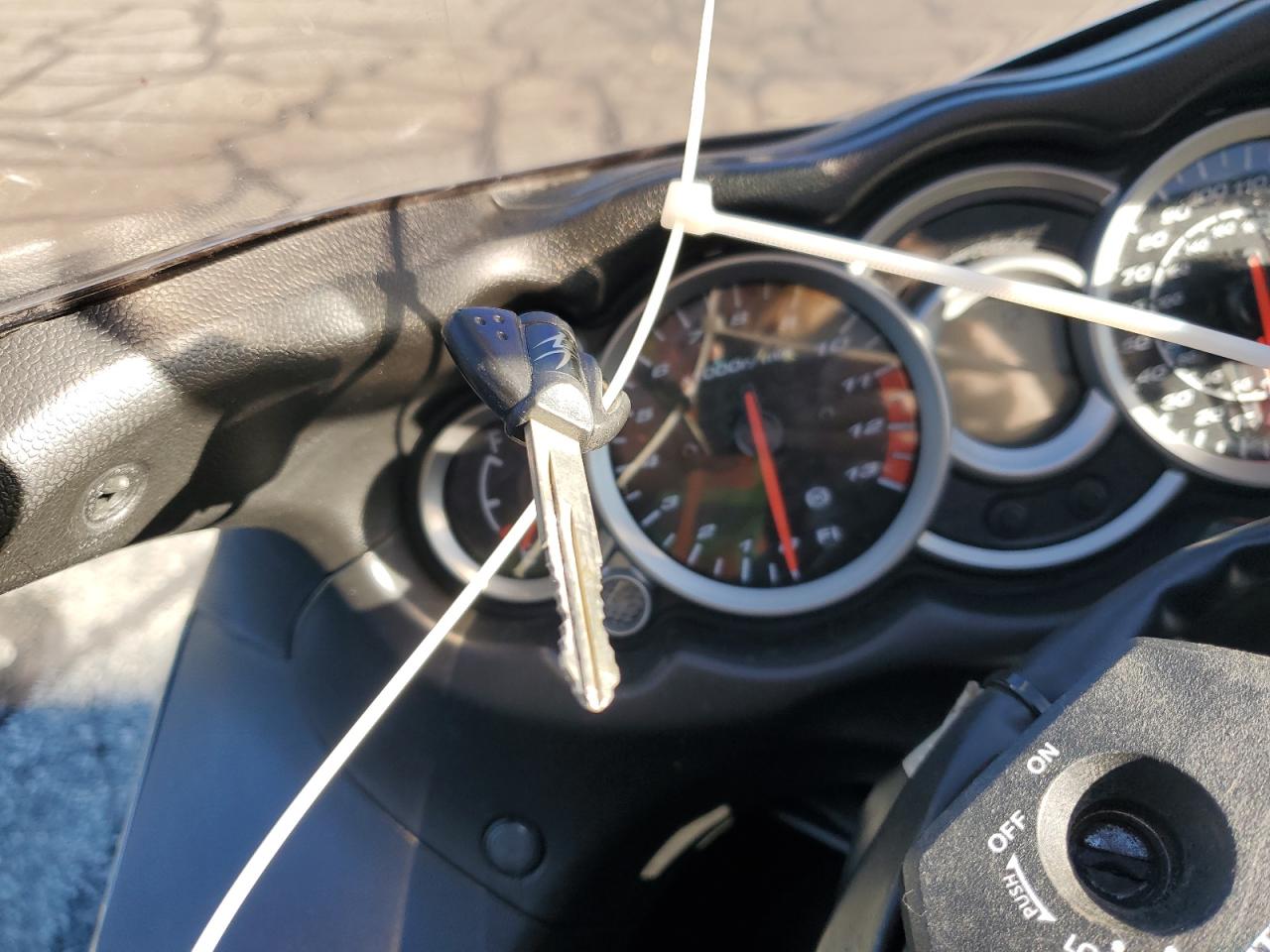 2020 Suzuki Gsx1300 Ra VIN: JS1GX72BXL7100422 Lot: 85890055