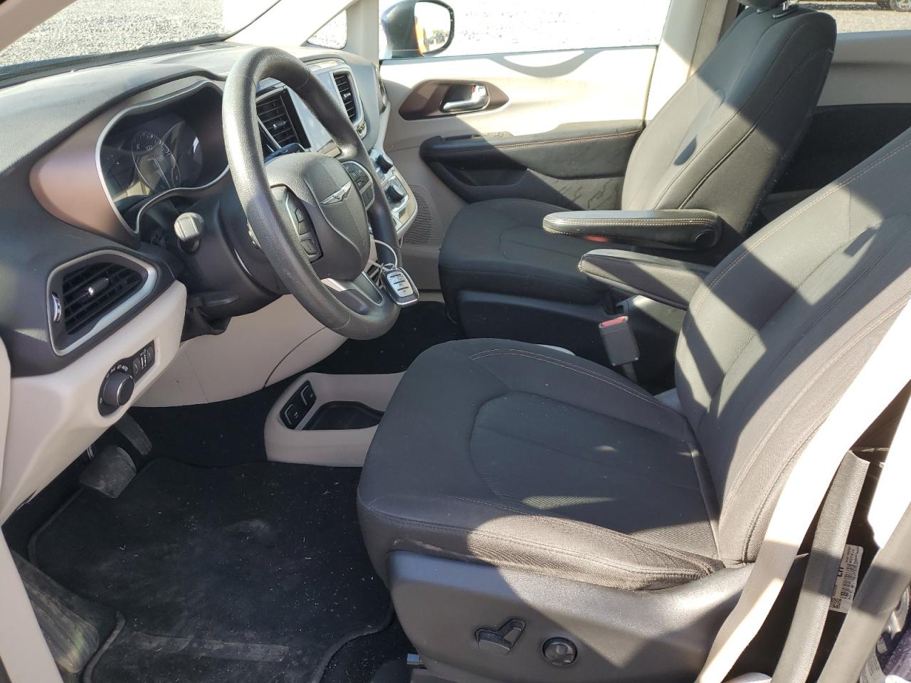 2017 Chrysler Pacifica Touring VIN: 2C4RC1DG9HR654623 Lot: 82556455