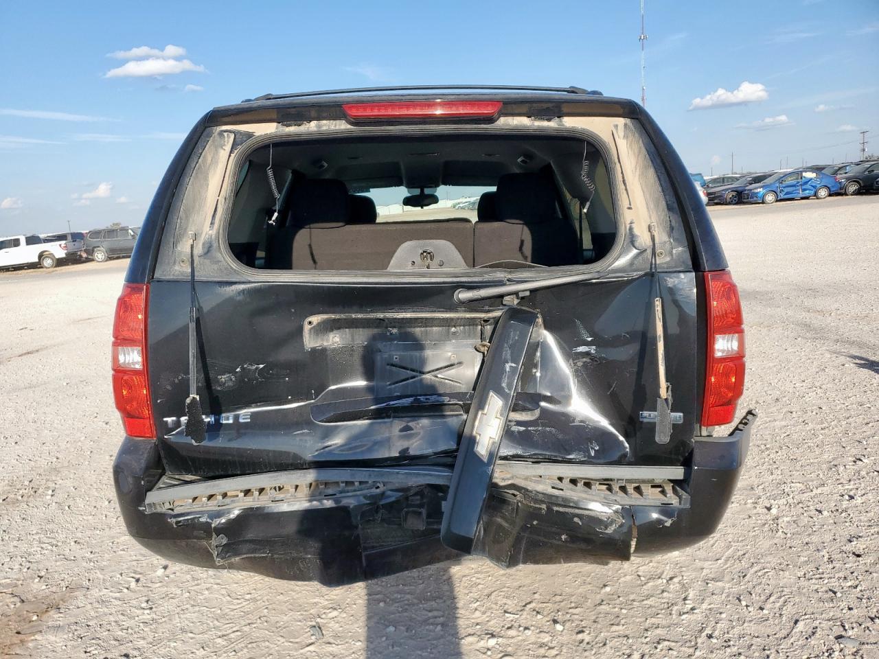 2011 Chevrolet Tahoe C1500 Ls VIN: 1GNSCAE03BR311622 Lot: 85894315