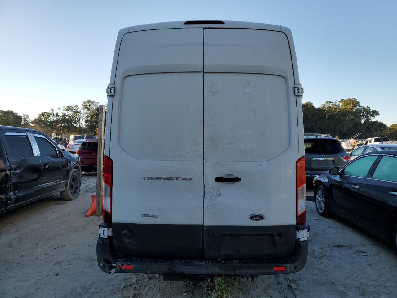 2017 Ford Transit T-250 Delivery Van VIN: 1FTYR3XG8HKA86137 Lot: 90685925