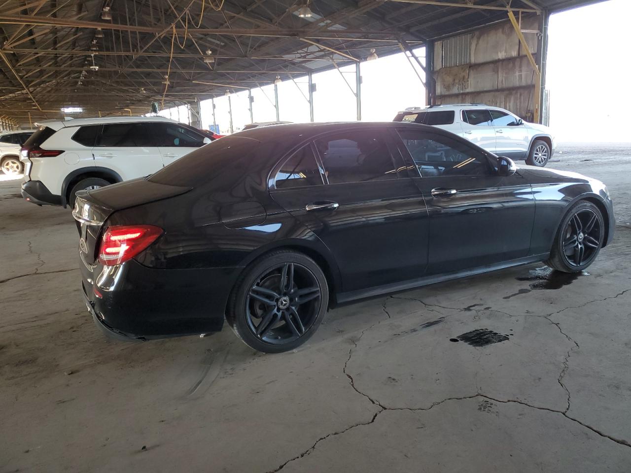 V (W213, S213, C238) V (W213, S213, C238)