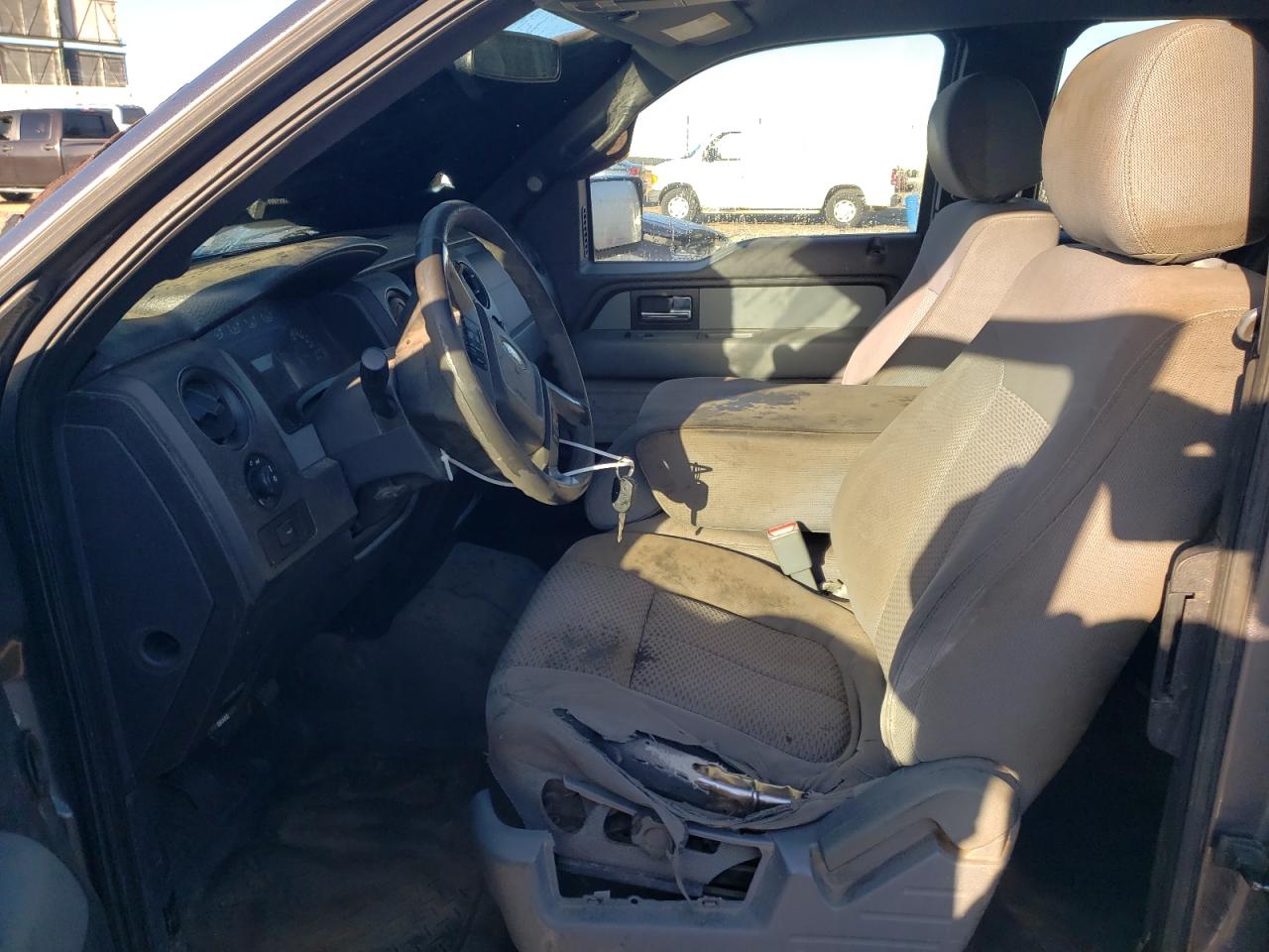 2014 Ford F150 Super Cab VIN: 1FTFX1EF1EKF33608 Lot: 82186075