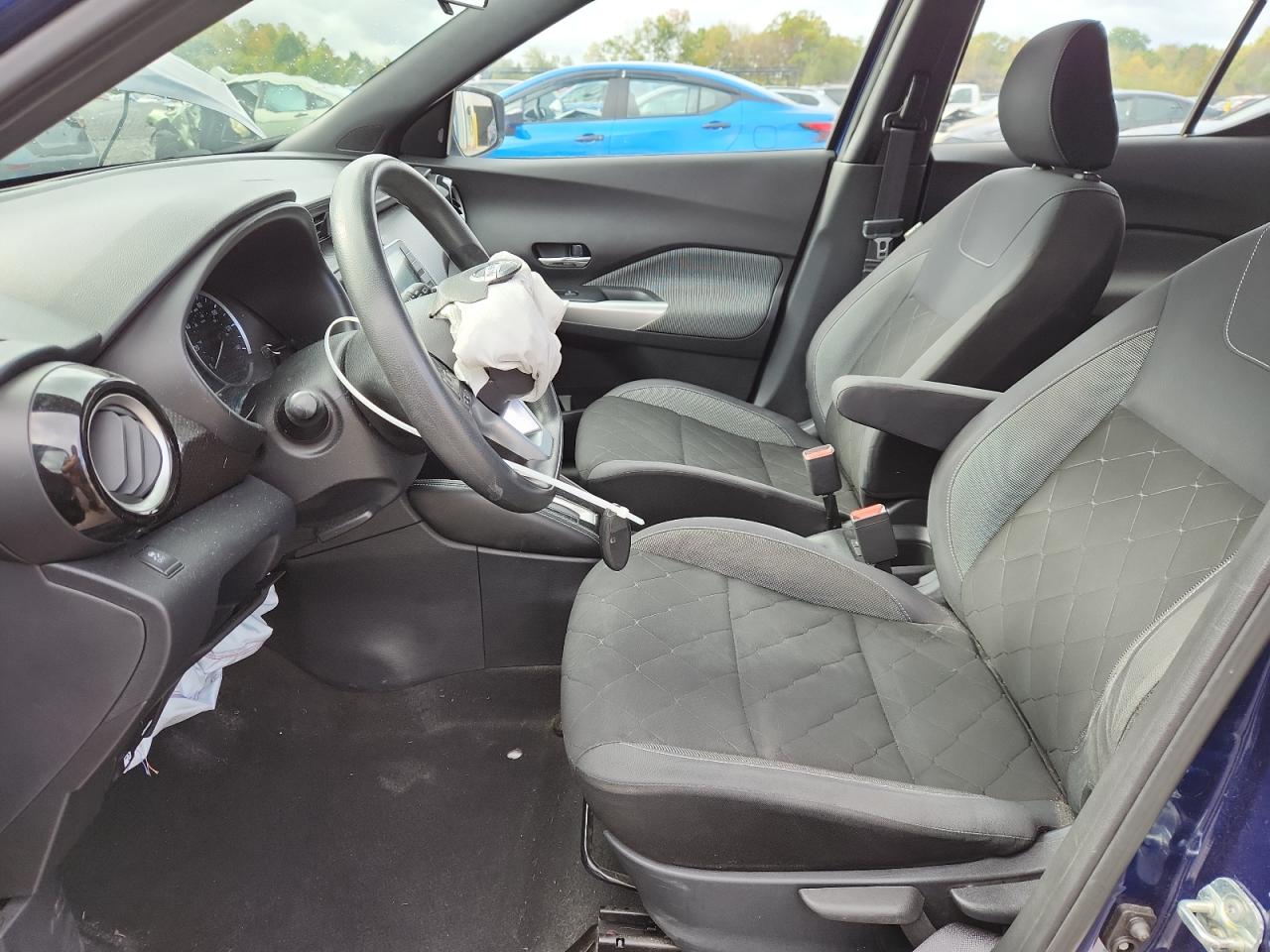 2019 Nissan Kicks S VIN: 3N1CP5CU3KL537667 Lot: 85103705