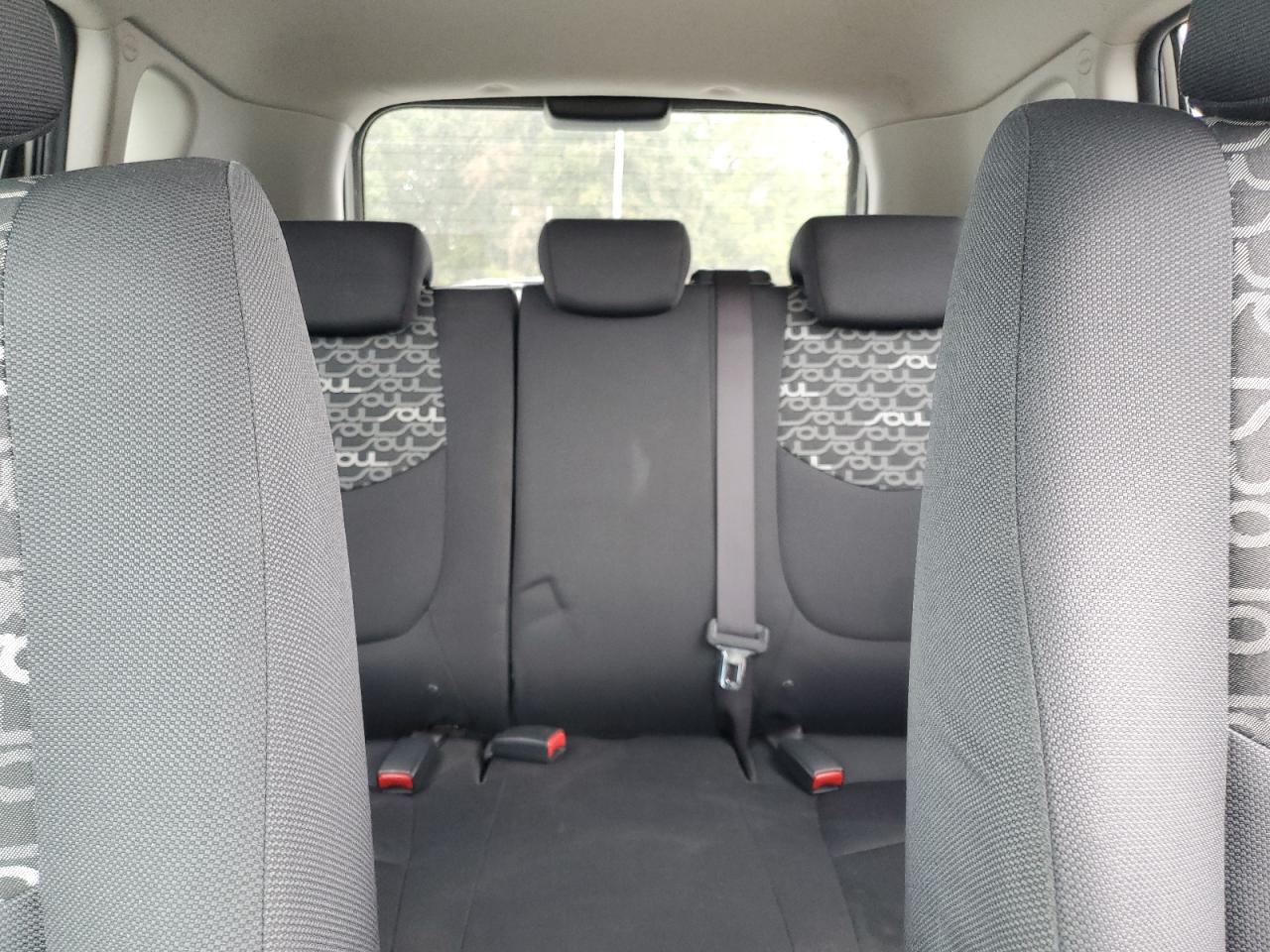 2010 Kia Soul + VIN: KNDJT2A20A7168575 Lot: 82276475