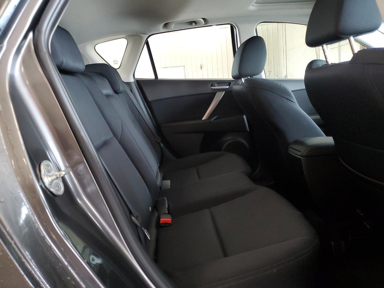 2010 Mazda 3 S VIN: JM1BL1H59A1133731 Lot: 85581045