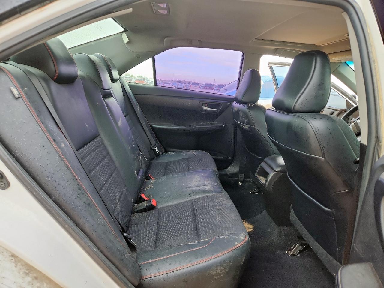 2015 Toyota Camry Le VIN: 4T1BF1FK9FU042556 Lot: 86110895