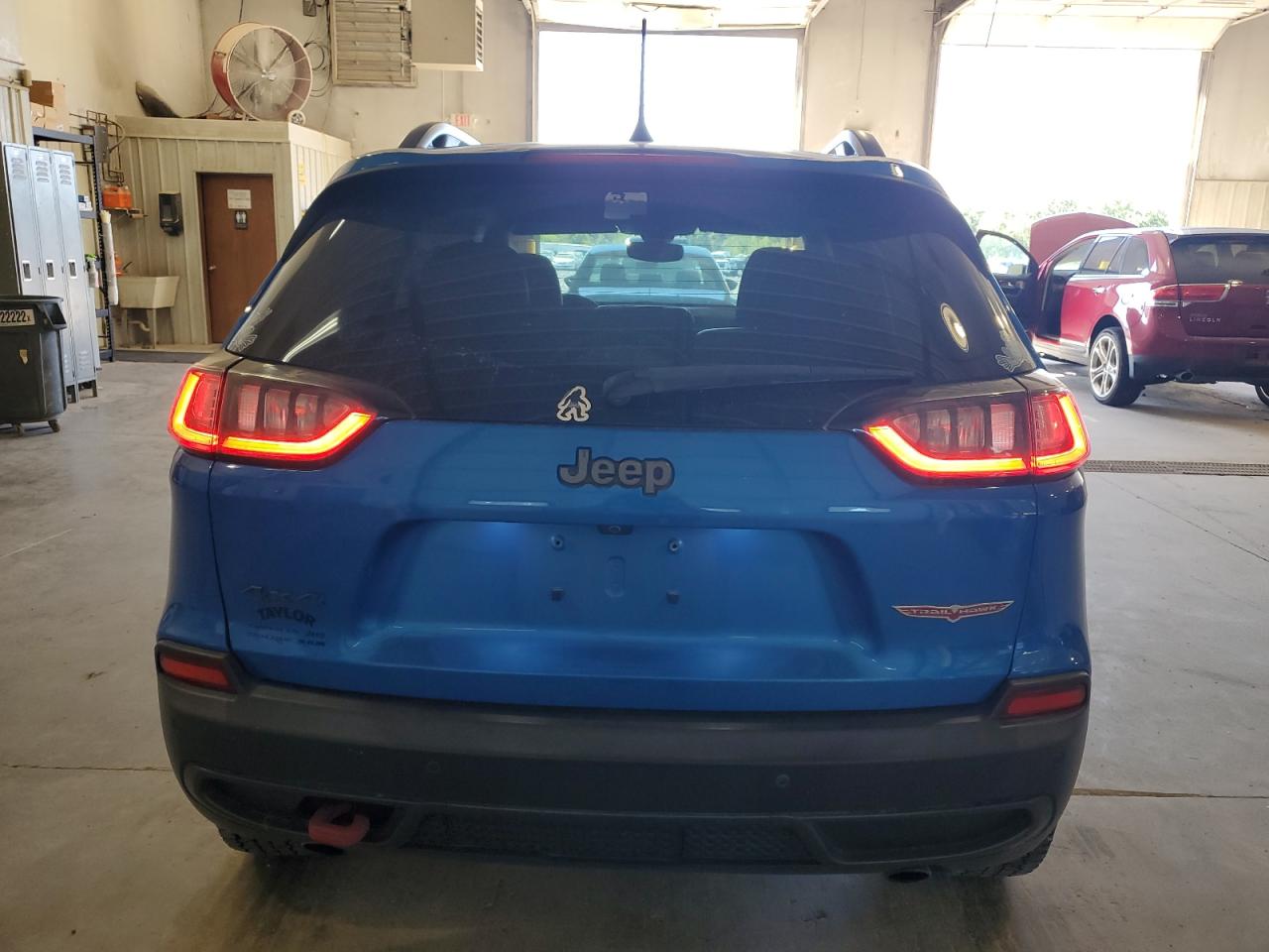 2019 Jeep Cherokee Trailhawk VIN: 1C4PJMBX4KD121350 Lot: 85530505