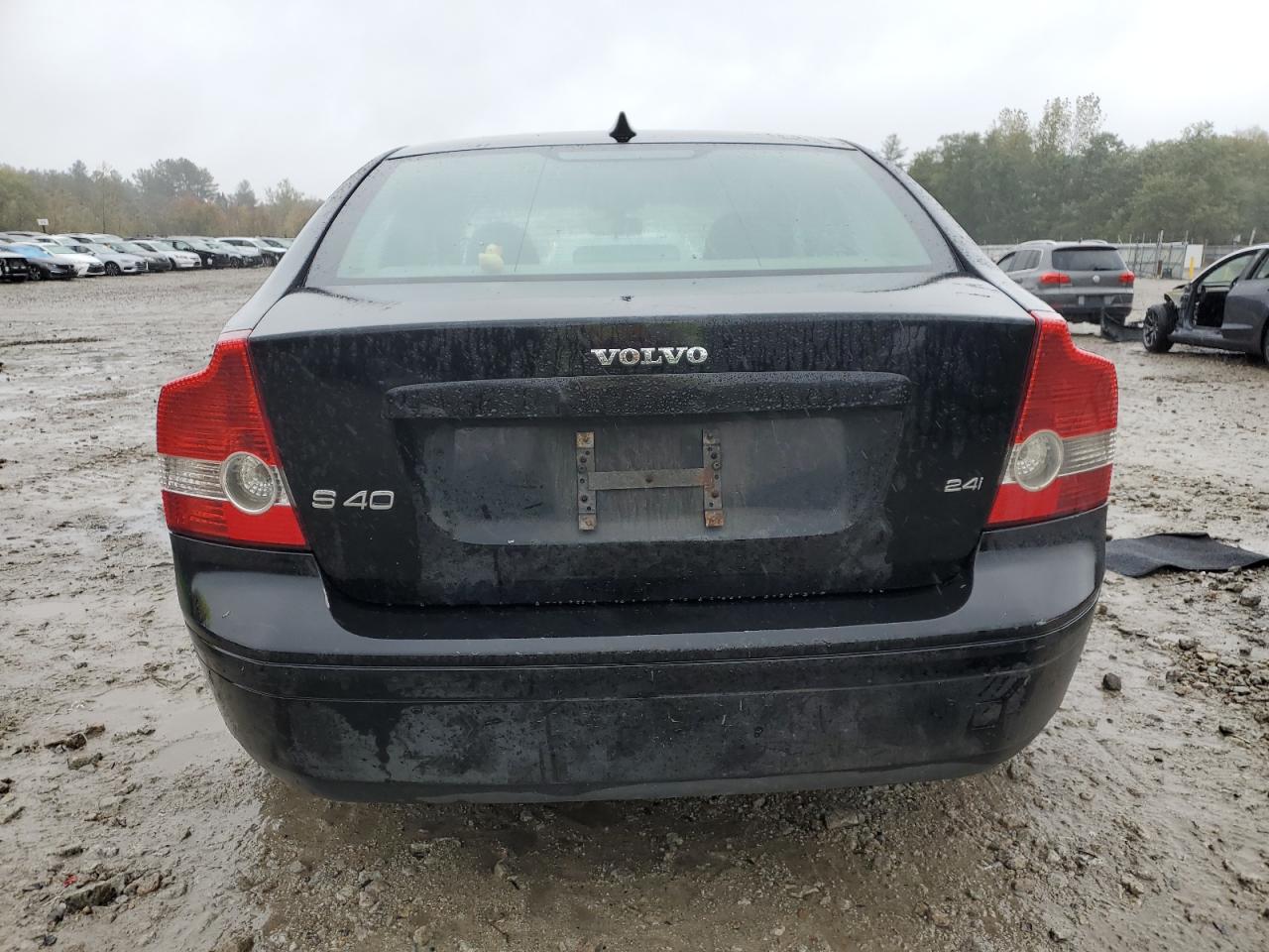 2005 Volvo S40 2.4I VIN: YV1MS382052116985 Lot: 85911965