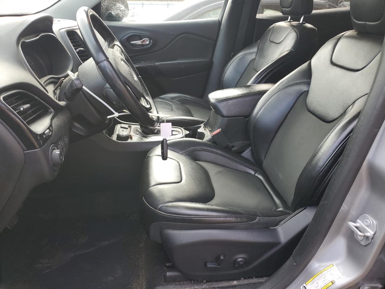 2019 Jeep Cherokee Latitude Plus VIN: 1C4PJMLX2KD389554 Lot: 87310935