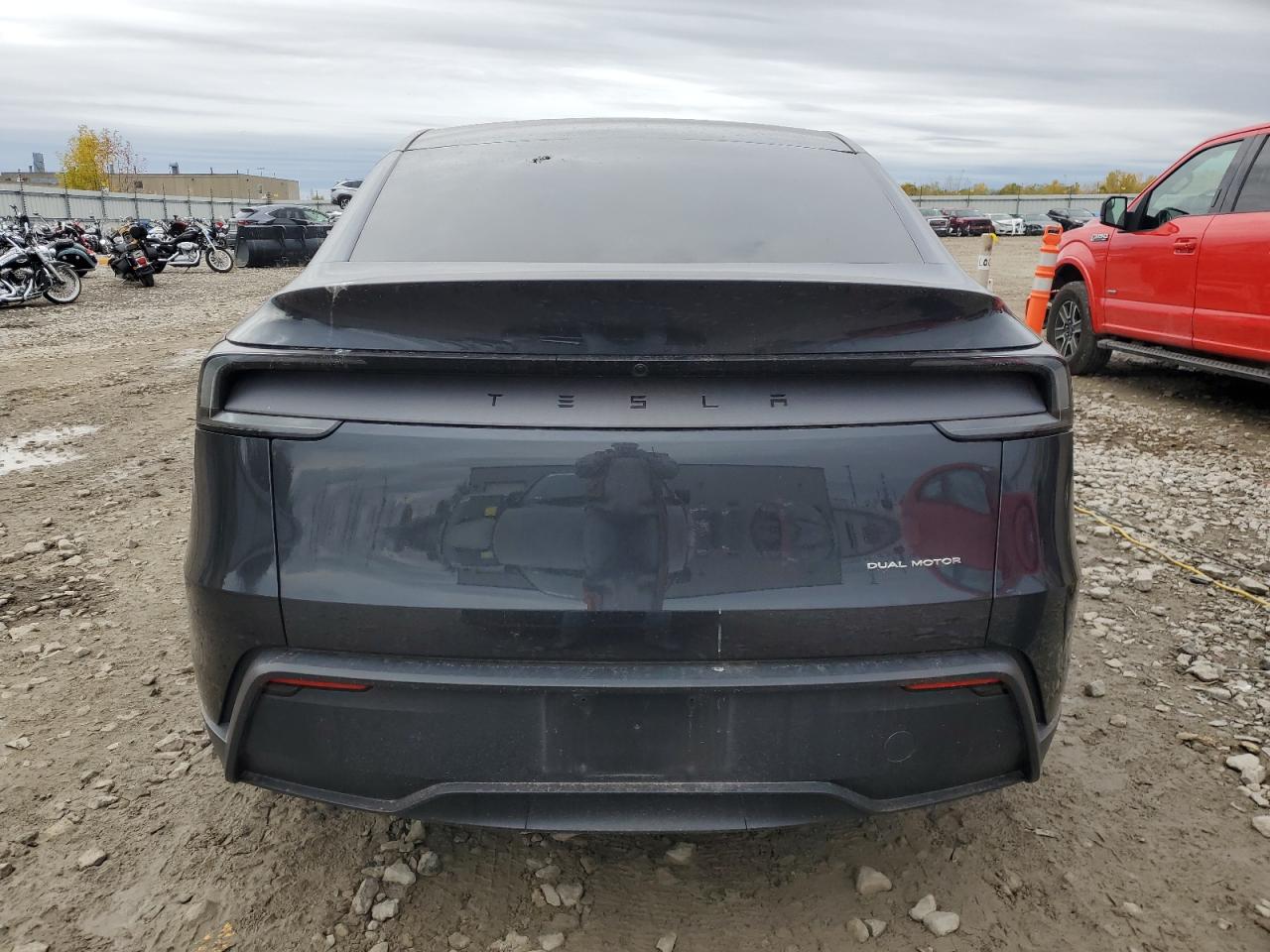 2026 Tesla Model Y VIN: 7SAYGDEE1TF334122 Lot: 82268545
