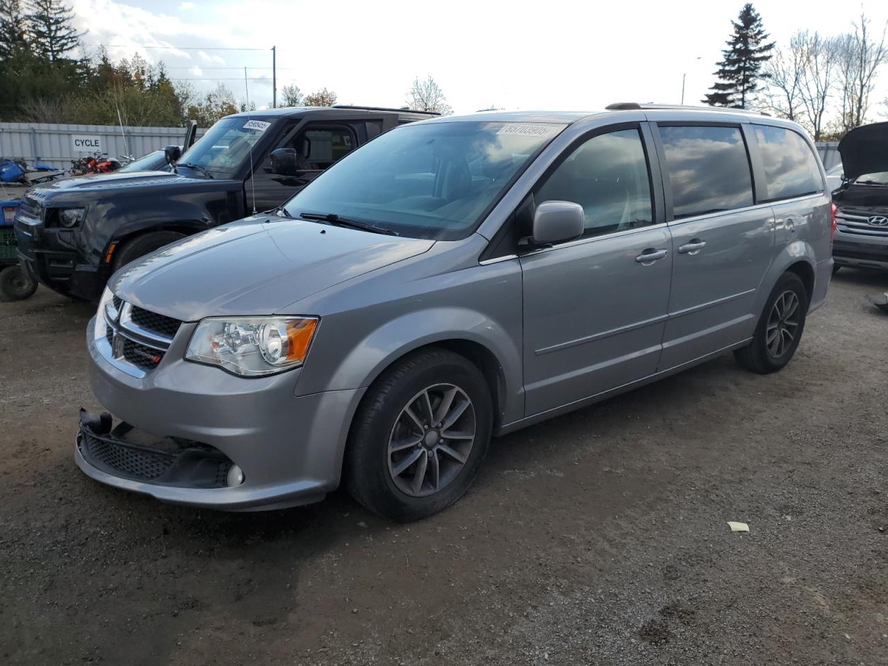 DODGE CARAVAN 2016. Lot# 85703905. VIN 2C4RDGBG9GR205024. Photo 1