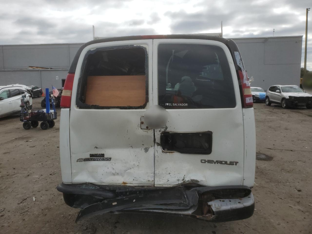 2004 Chevrolet Express G1500 VIN: 1GCFG15X341105259 Lot: 86641335