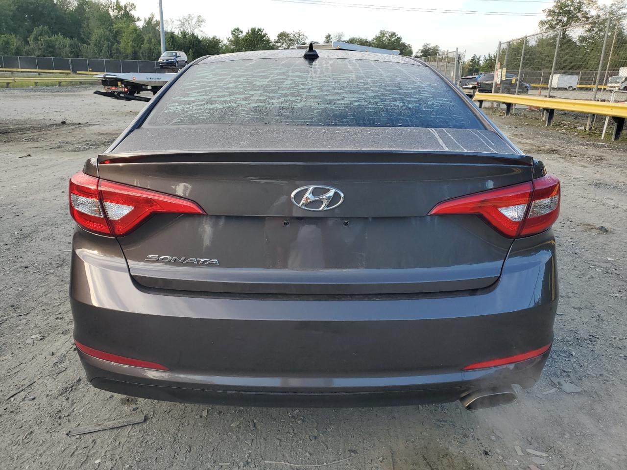 2017 Hyundai Sonata Se VIN: 5NPE24AFXHH512647 Lot: 83849305