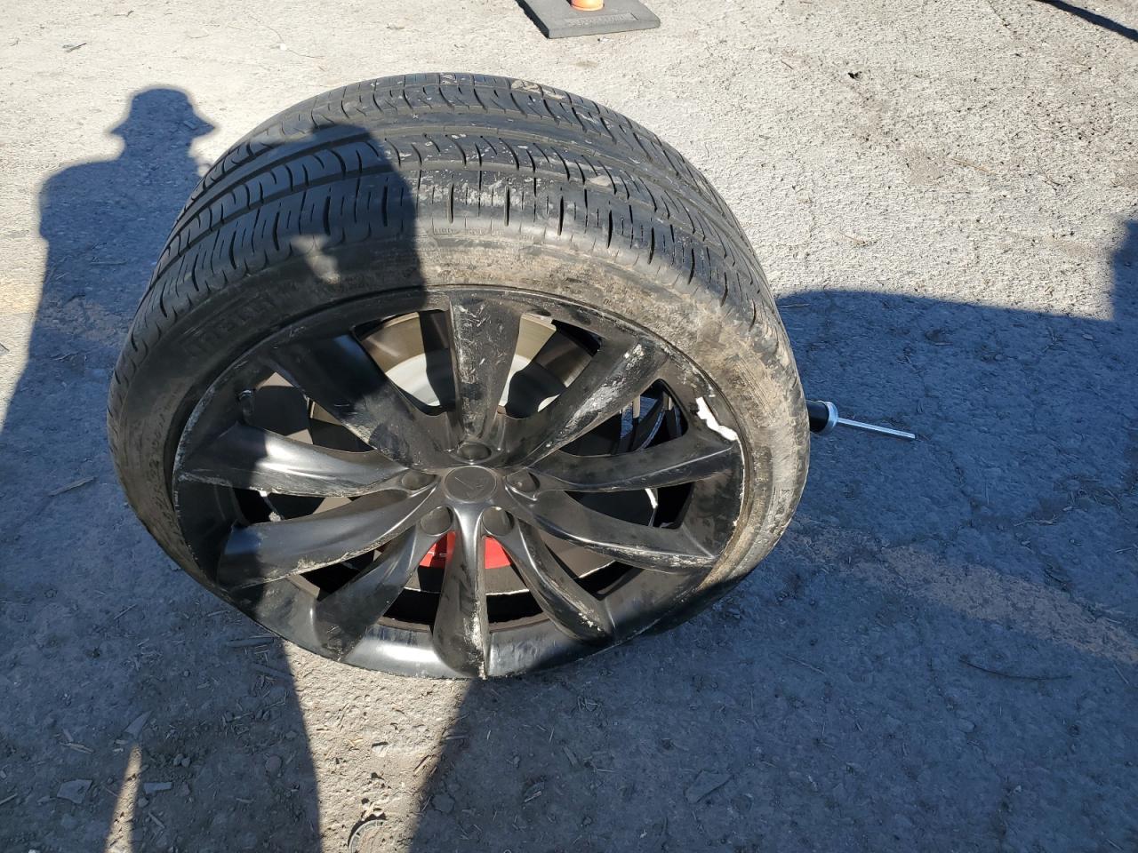 2018 Tesla Model X VIN: 5YJXCBE28JF088584 Lot: 89918805