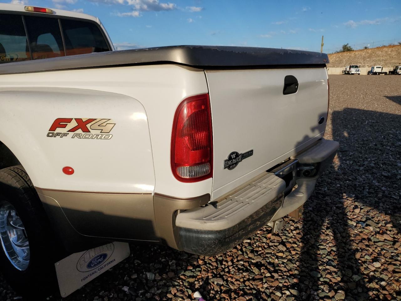 2004 Ford F350 Super Duty VIN: 1FTWW33P94ED31042 Lot: 85941325