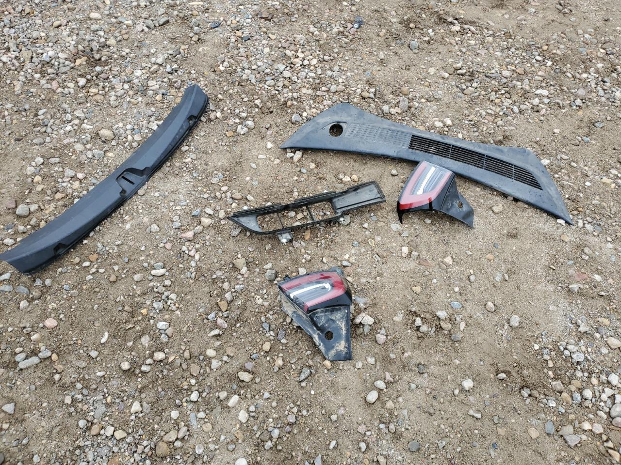 2018 Tesla Model 3 VIN: 5YJ3E1EB8JF112322 Lot: 86712355