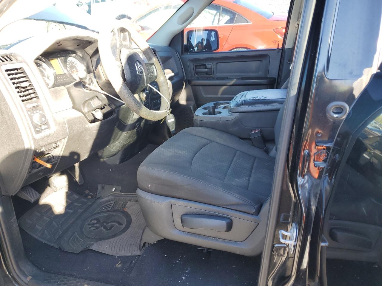 2019 Ram 1500 Classic Tradesman VIN: 1C6RR7FG9KS525275 Lot: 82438275