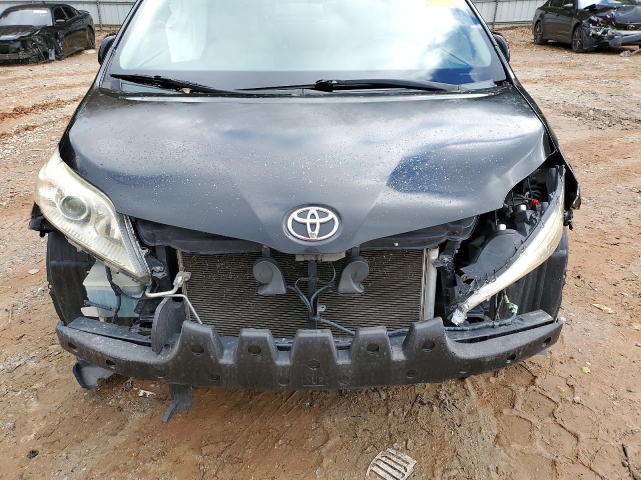 2011 Toyota Sienna Xle VIN: 5TDDK3DC7BS002720 Lot: 90799405