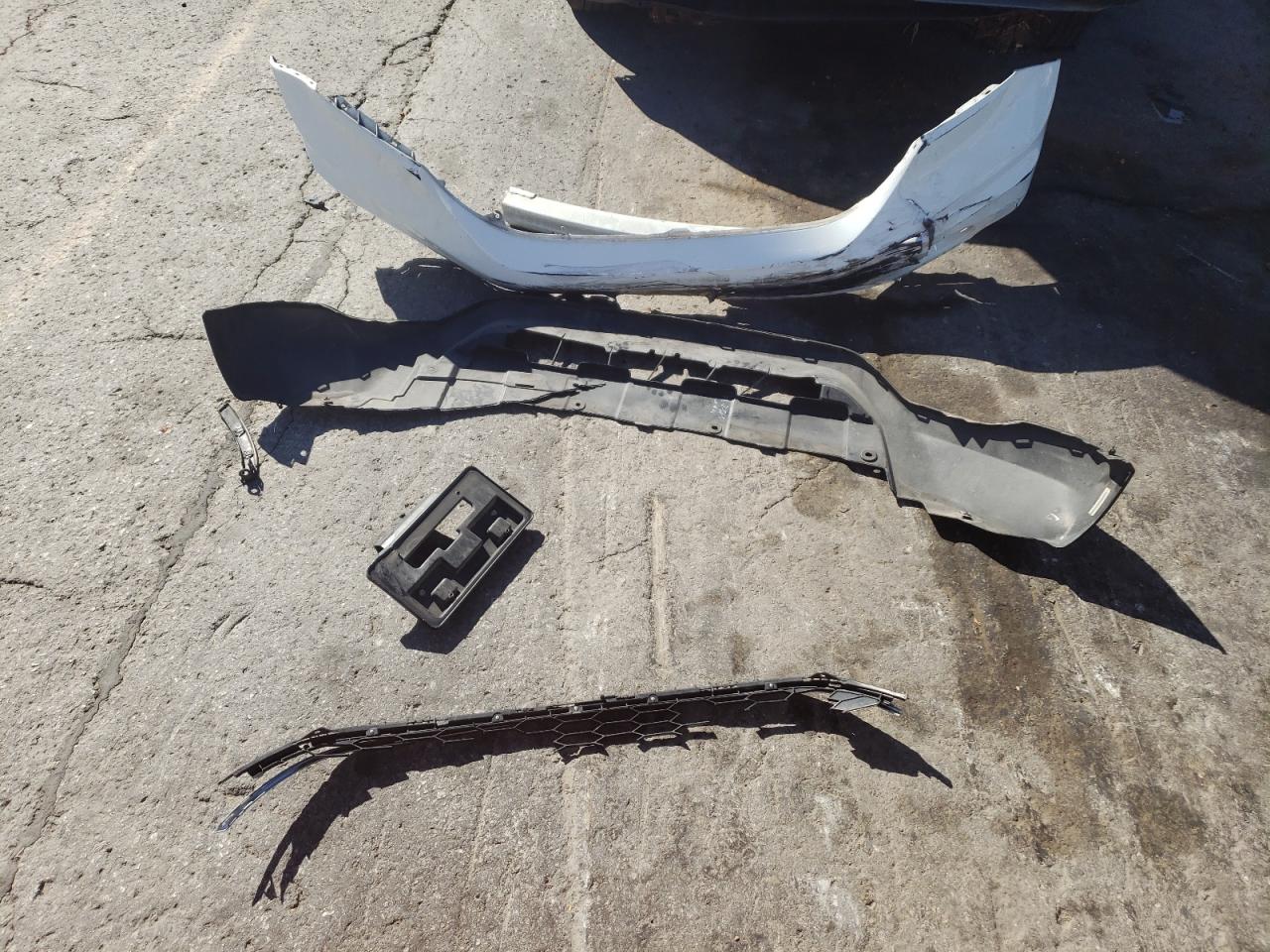 2010 Honda Cr-V Exl VIN: JHLRE4H77AC015566 Lot: 85587385