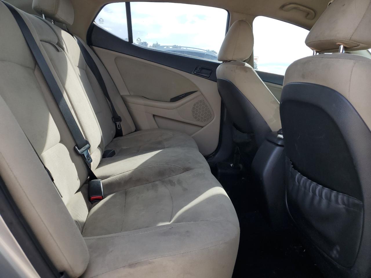 2015 Kia Optima Lx VIN: 5XXGM4A7XFG477208 Lot: 82340685