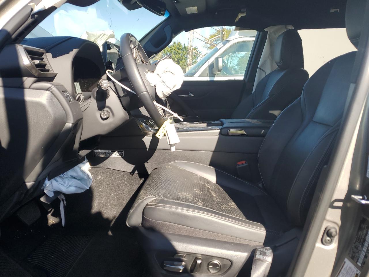 2024 Lexus Lx 600 Base VIN: JTJGB7CX4R4039915 Lot: 90501635