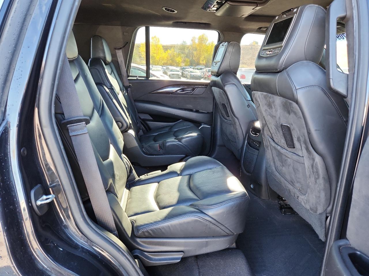 2019 Cadillac Escalade Platinum VIN: 1GYS4DKJ8KR327524 Lot: 87097705