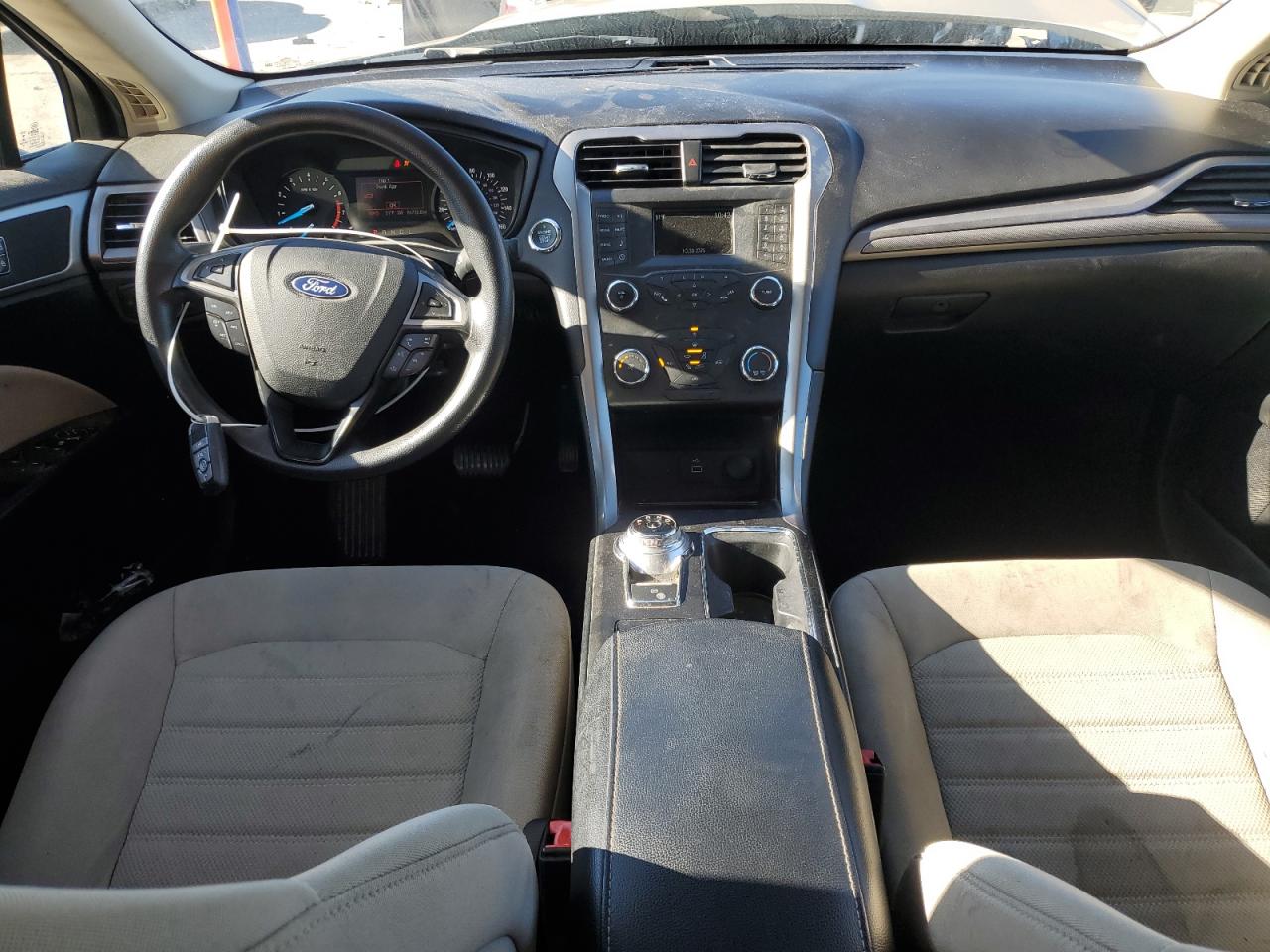 2019 Ford Fusion S VIN: 3FA6P0G78KR268621 Lot: 90687755