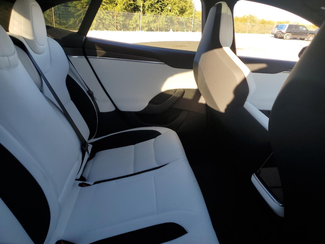 2024 Tesla Model S VIN: 5YJSA1E6XRF538664 Lot: 84923915