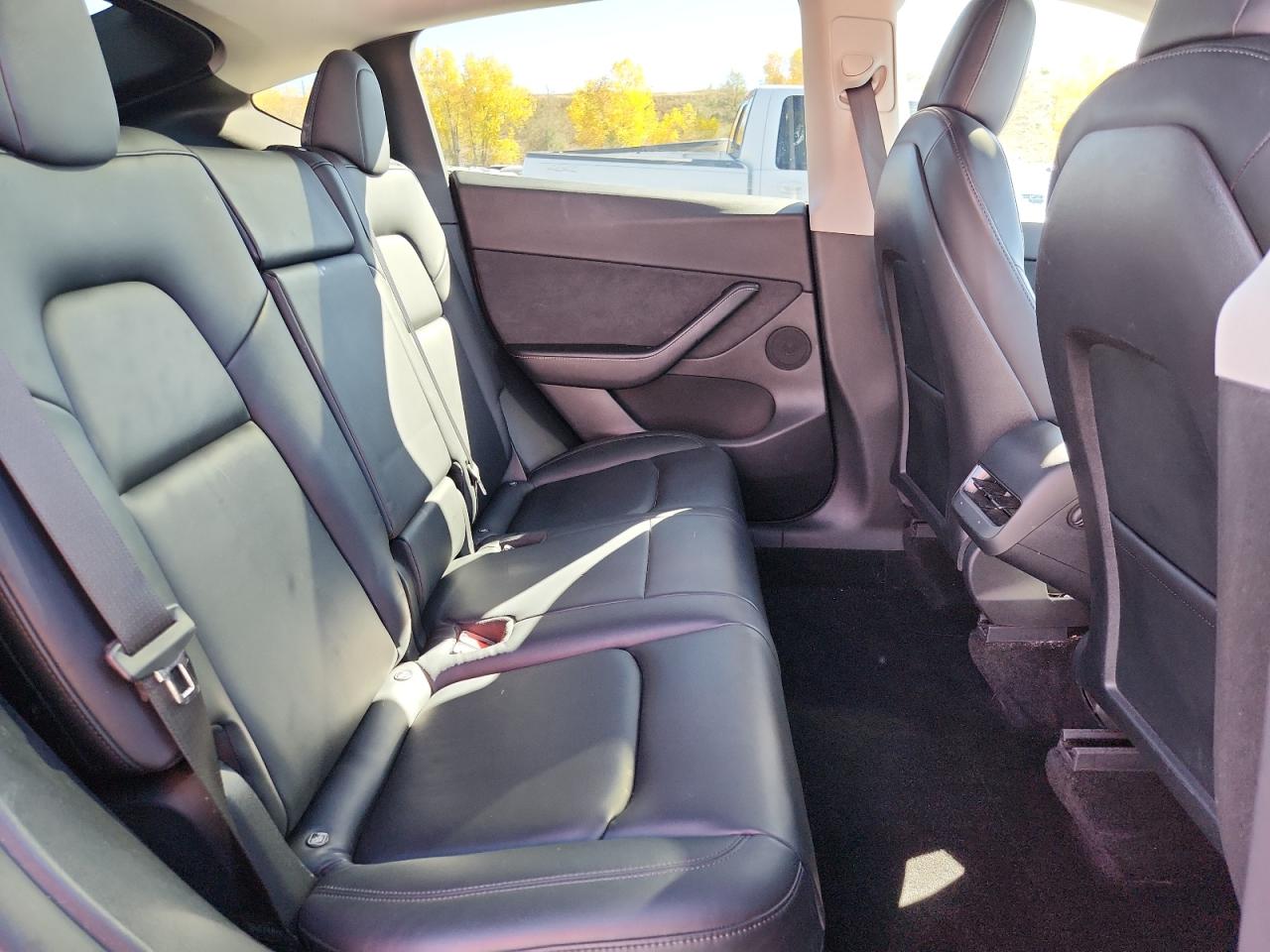 2022 Tesla Model Y VIN: 7SAYGDEE4NF374973 Lot: 87226745