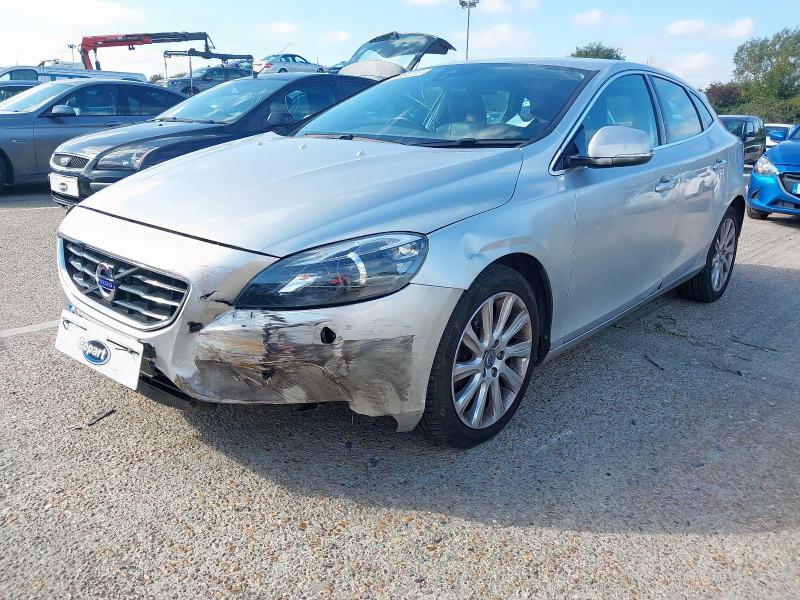 2014 VOLVO V40 SE LUX NAV D3  for sale at Copart SANDWICH