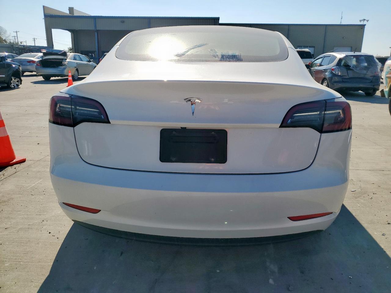 2023 Tesla Model 3 VIN: 5YJ3E1EA1PF684008 Lot: 85898665