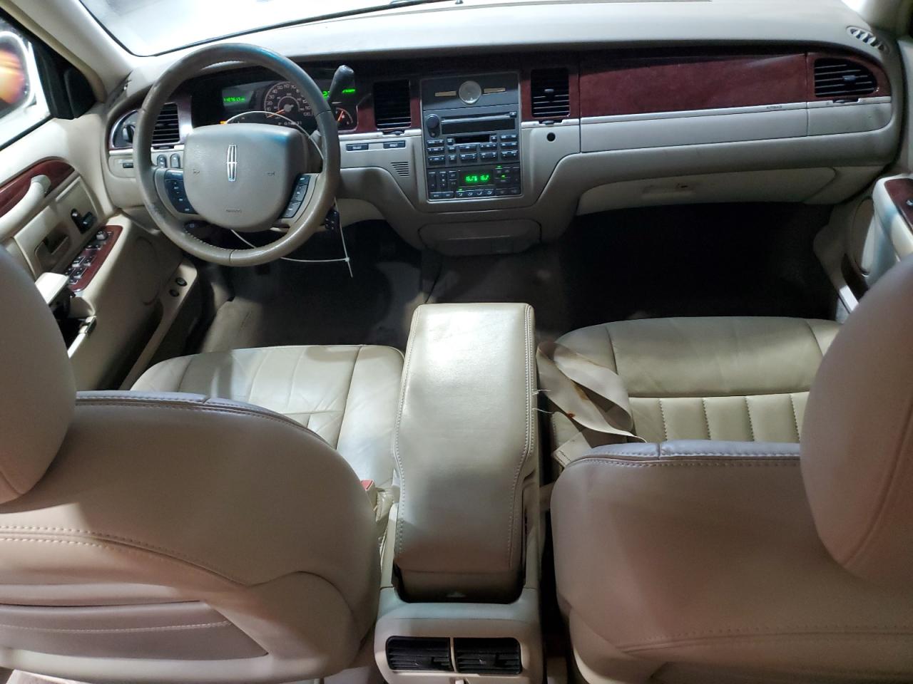 2005 Lincoln Town Car Signature VIN: 1LNHM81W65Y615097 Lot: 86436515