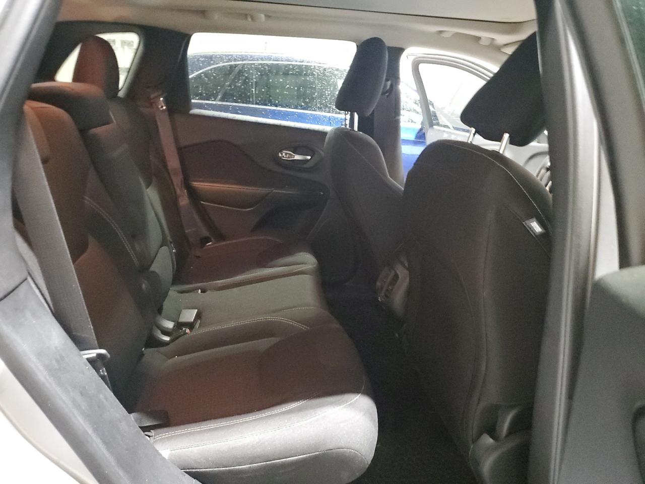 2015 Jeep Cherokee Latitude VIN: 1C4PJMCB6FW735944 Lot: 90843355