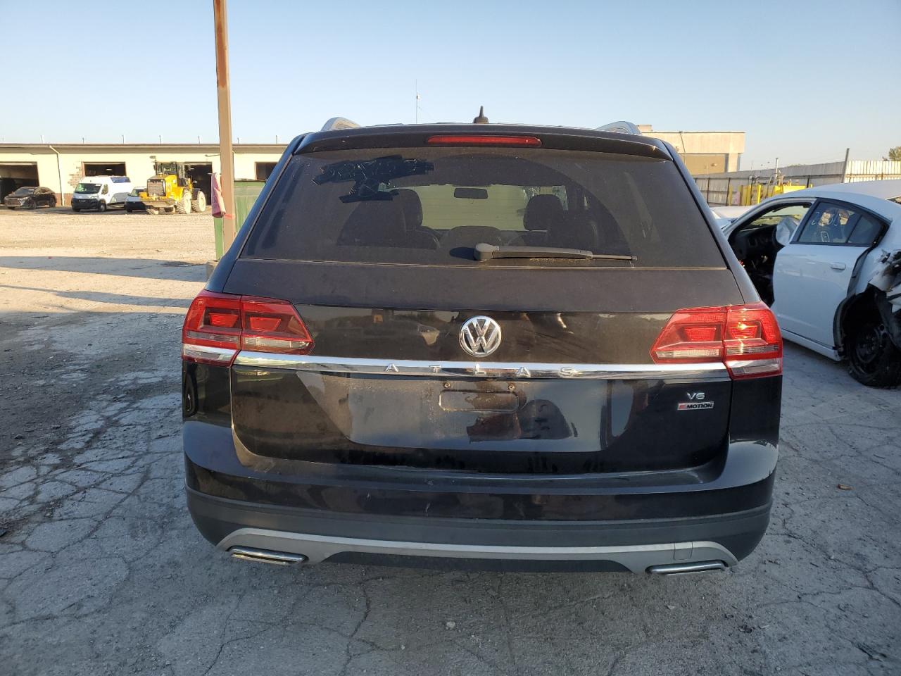 2018 Volkswagen Atlas VIN: 1V2HR2CA4JC502453 Lot: 90793325