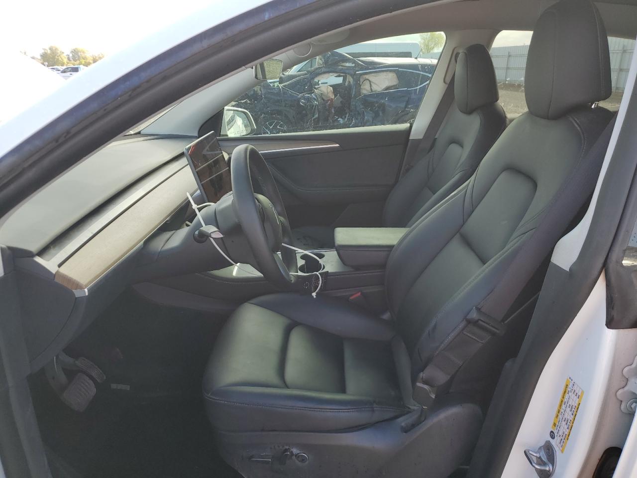 2022 Tesla Model Y VIN: 7SAYGDEE8NA021181 Lot: 84993315