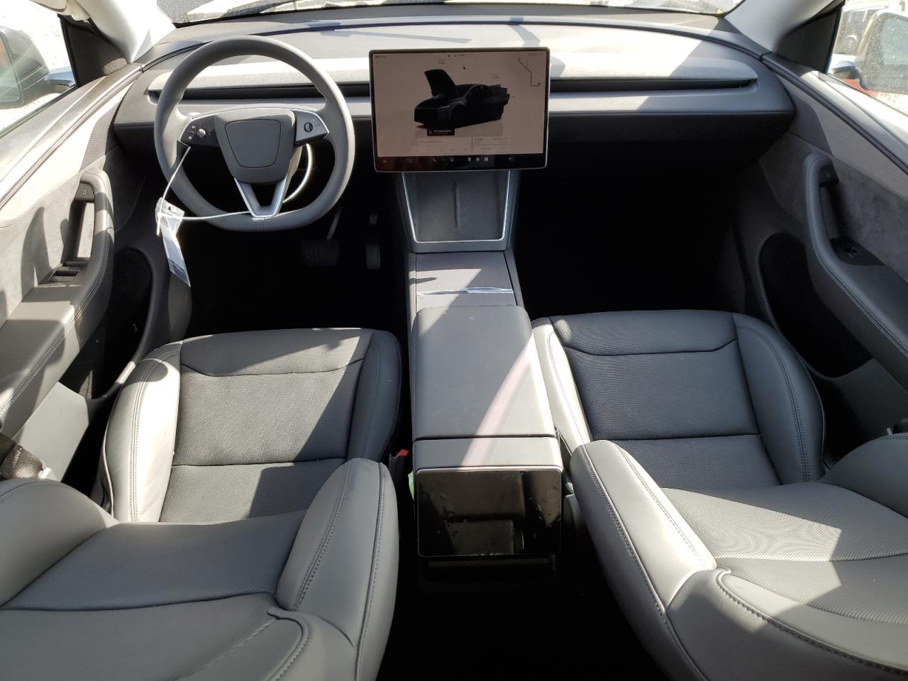 2026 Tesla Model Y VIN: 7SAYGDED2TF378699 Lot: 86513325