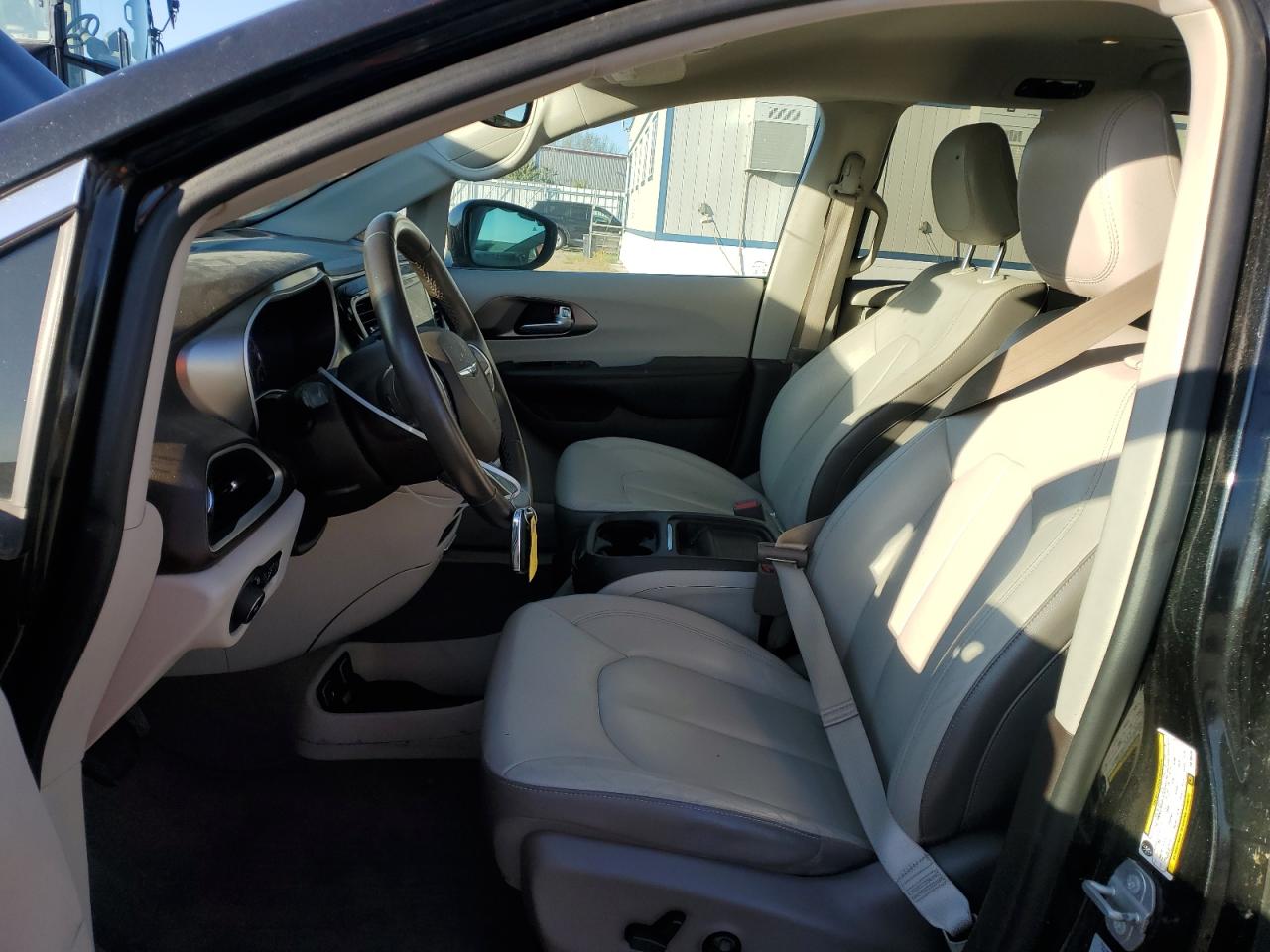 2017 Chrysler Pacifica Touring L VIN: 2C4RC1BG4HR788104 Lot: 82270275