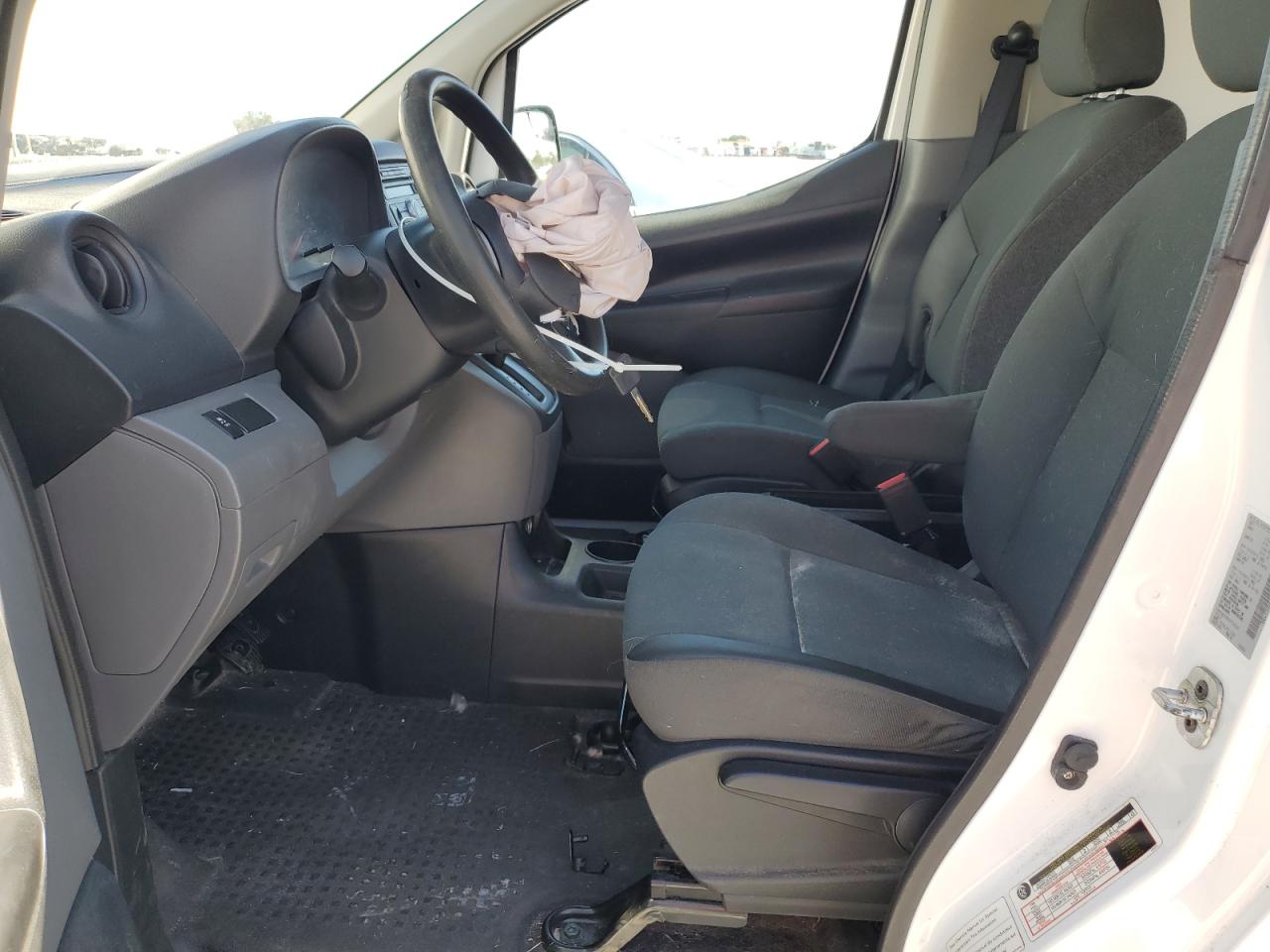 2015 Nissan Nv200 2.5S VIN: 3N6CM0KN8FK735303 Lot: 82399535