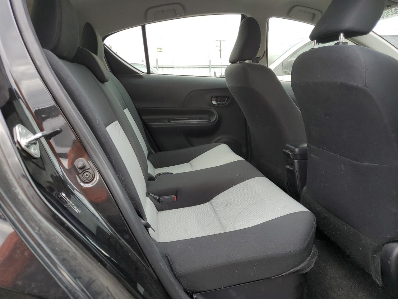 2015 Toyota Prius C VIN: JTDKDTB31F1581419 Lot: 85895905