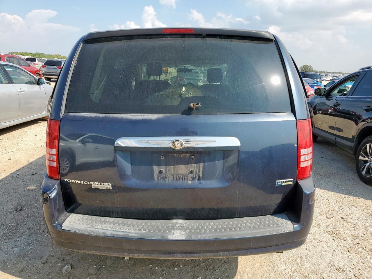 2008 Chrysler Town & Country Lx VIN: 2A8HR44H18R117984 Lot: 89521075