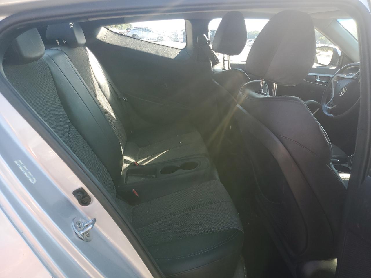 2014 Hyundai Veloster VIN: KMHTC6AD8EU184561 Lot: 85327375