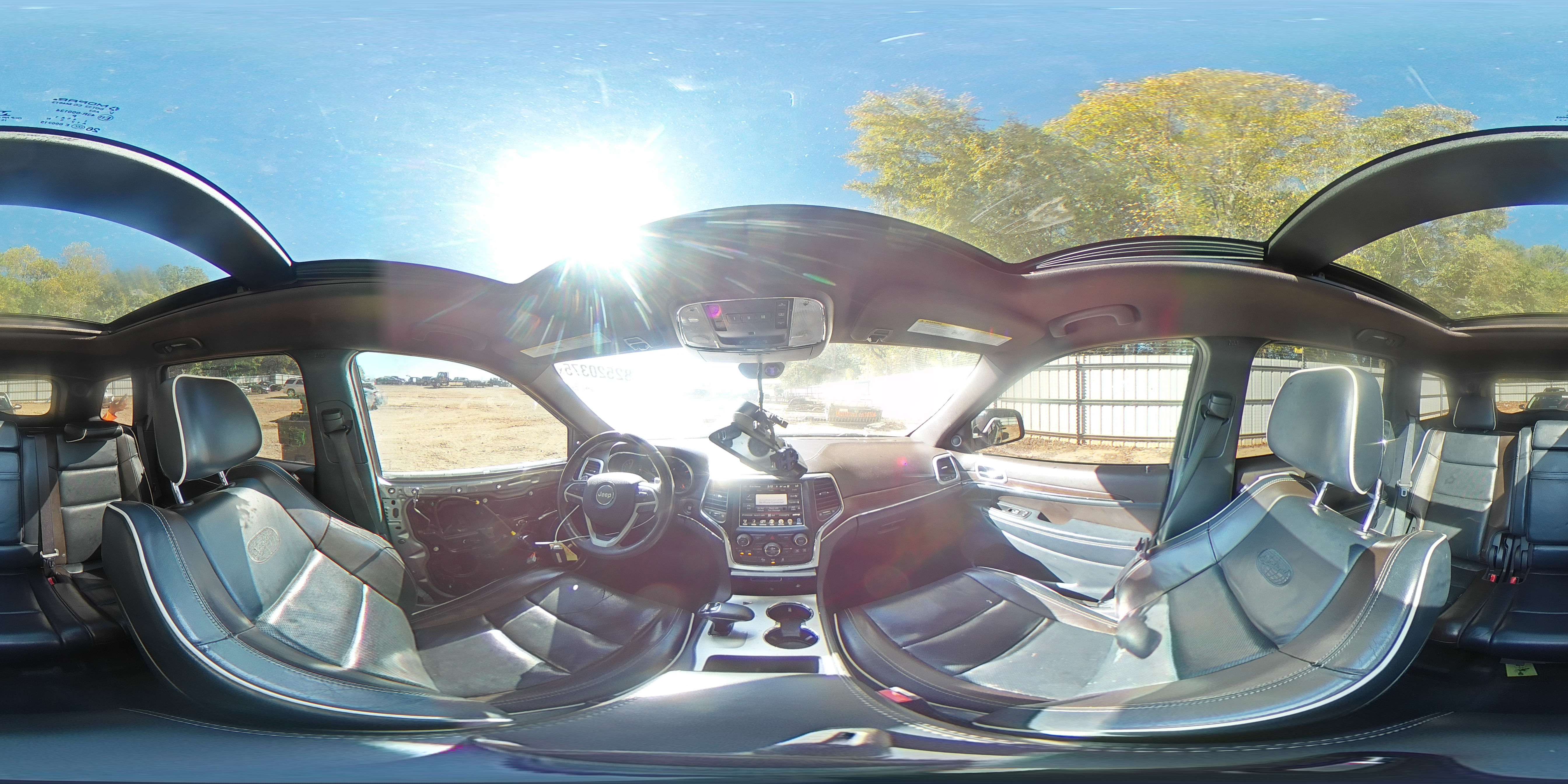 2015 Jeep Grand Cherokee Overland VIN: 1C4RJECG9FC219721 Lot: 82520375