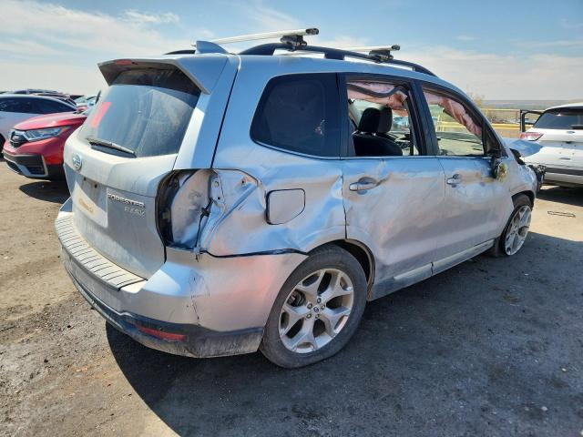  SUBARU FORESTER 2017 Серебристый