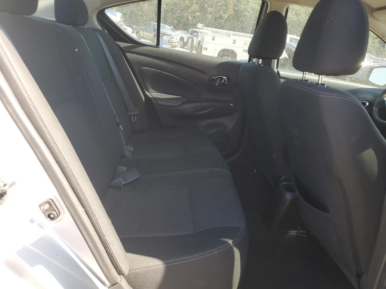 2018 Nissan Versa S VIN: 3N1CN7AP3JK414440 Lot: 81989805