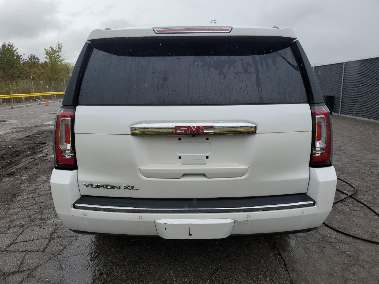 2016 GMC Yukon Xl Denali VIN: 1GKS2HKJ9GR389691 Lot: 84959555