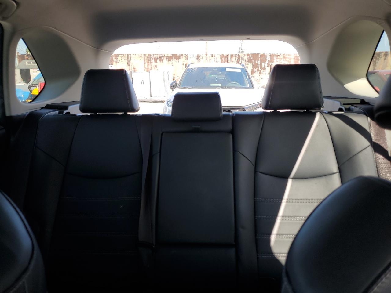 2019 Toyota Rav4 Limited VIN: JTMDWRFV4KD012378 Lot: 86125575