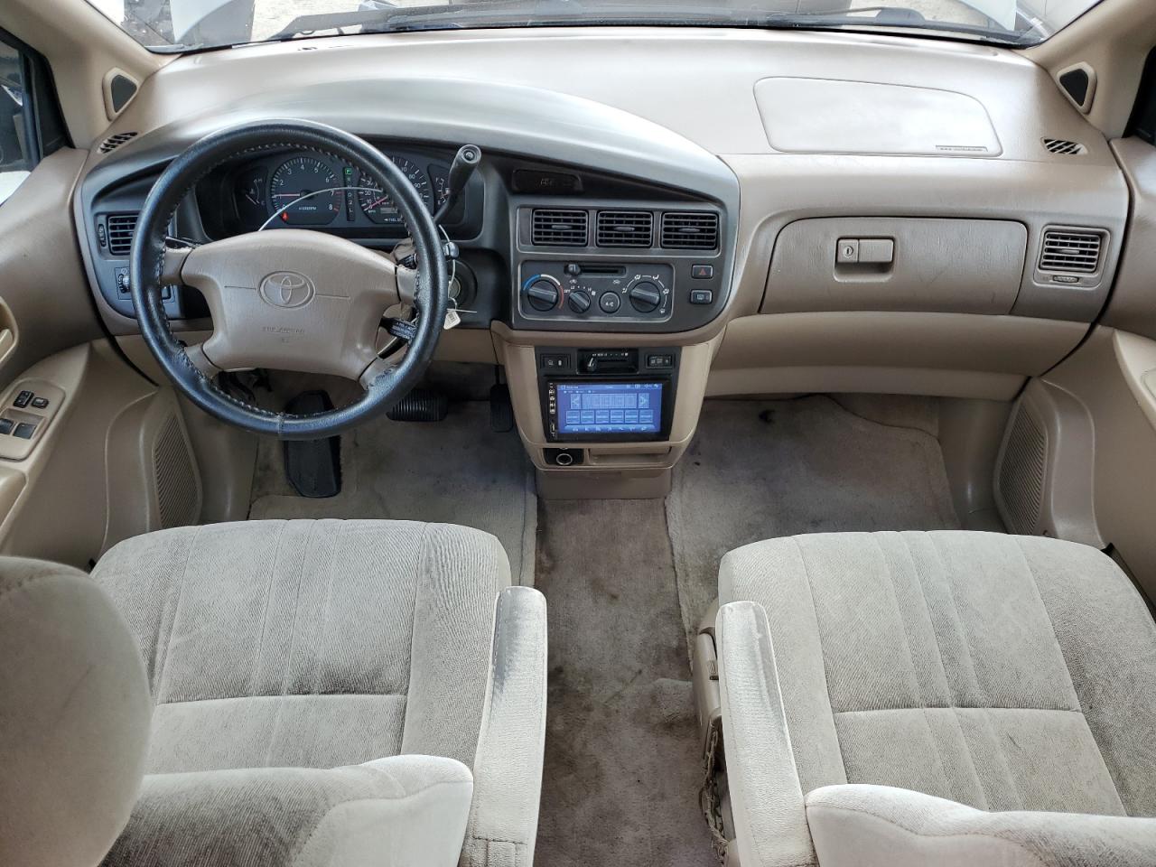 1998 Toyota Sienna Le VIN: 4T3ZF13C5WU085679 Lot: 83759715
