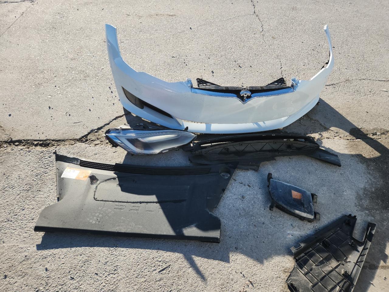 2016 Tesla Model S VIN: 5YJSA1E10GF156032 Lot: 87052425