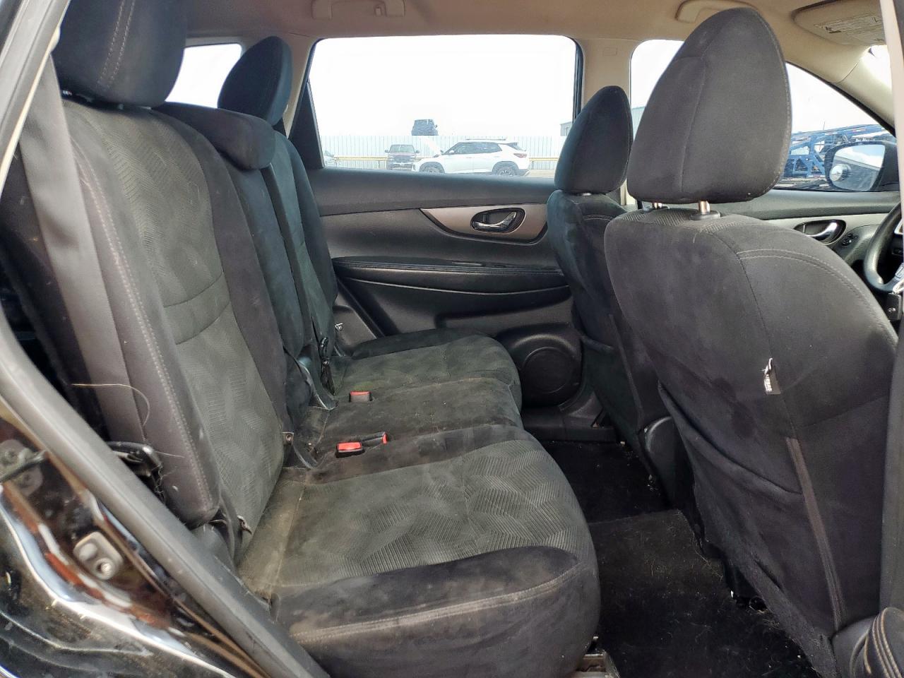 2015 Nissan Rogue S VIN: 5N1AT2MT2FC886109 Lot: 82009915